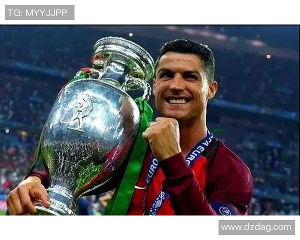 实力不济却备受关注的足球明星们的传奇与困惑